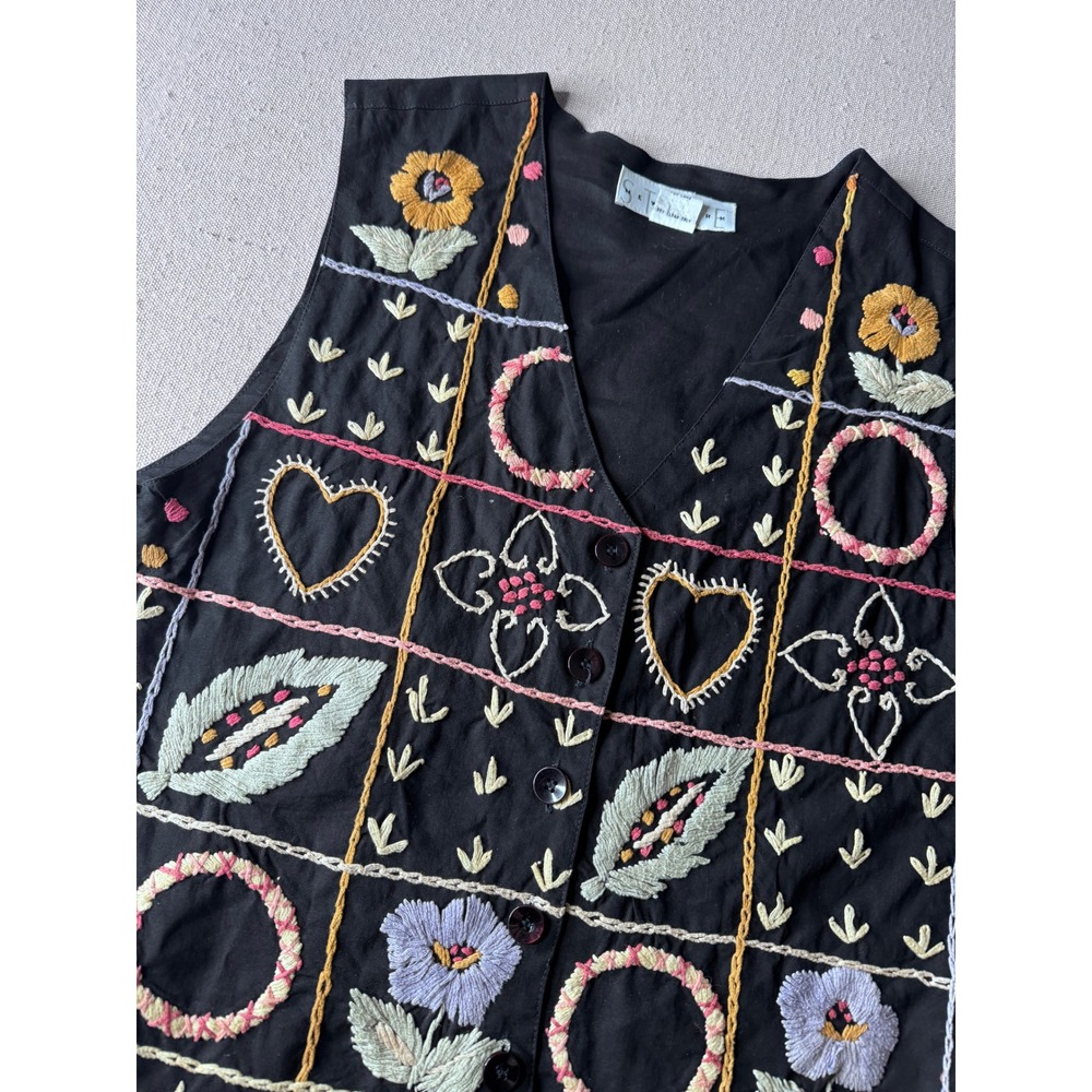 VTG Style New York Womens Medium Black Cotton Embroidered Floral Heart Boho Vest